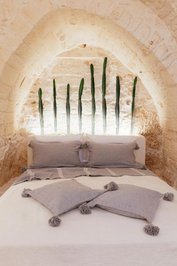 Alesia Luxury Cave Bed and Breakfast Ostuni Εξωτερικό φωτογραφία