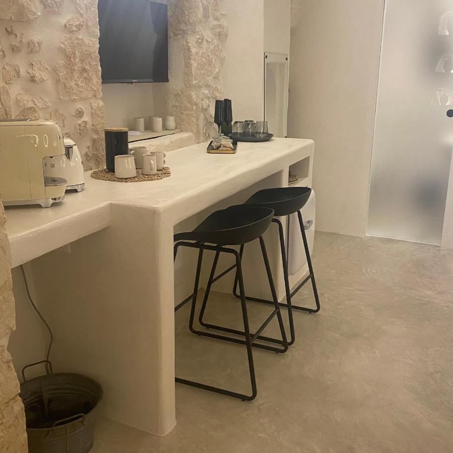 Alesia Luxury Cave Bed and Breakfast Ostuni Εξωτερικό φωτογραφία