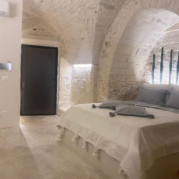 Alesia Luxury Cave Bed and Breakfast Ostuni Εξωτερικό φωτογραφία